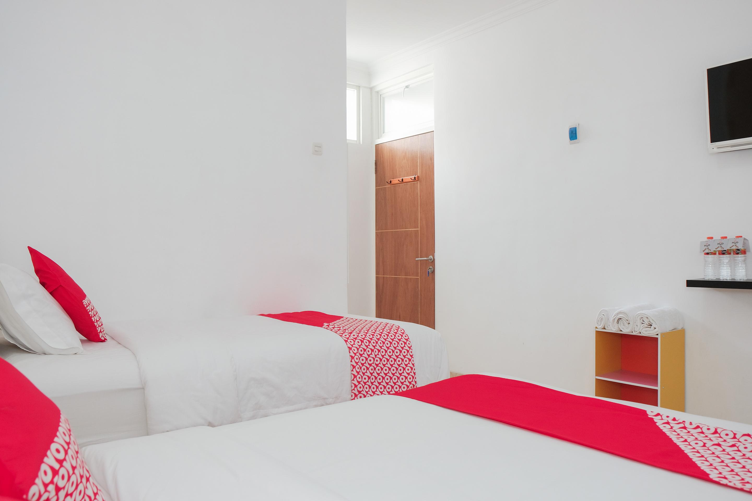 โอโย 1454 111 เรสซิเดนซ์ Hotel บาตู ภายนอก รูปภาพ