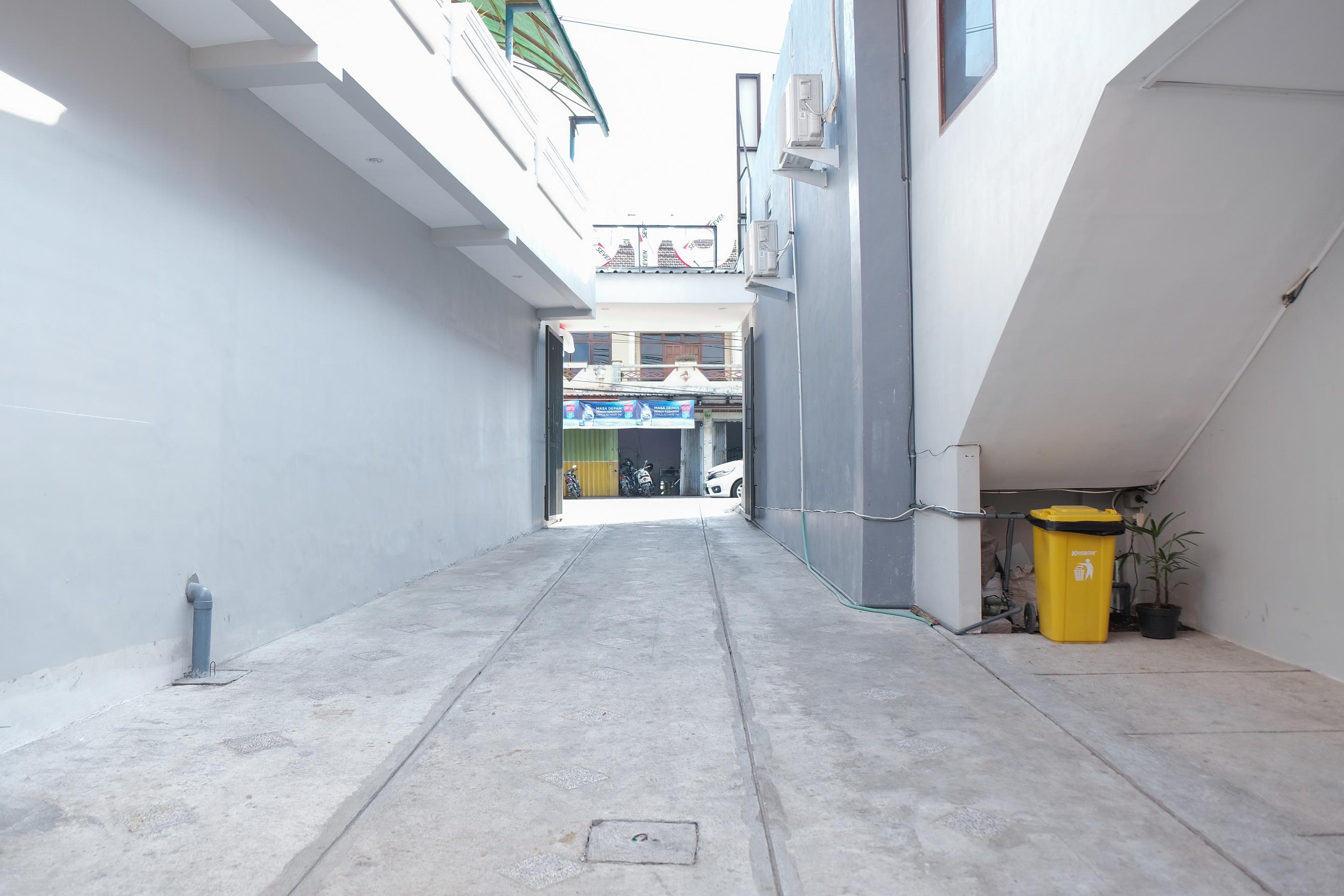โอโย 1454 111 เรสซิเดนซ์ Hotel บาตู ภายนอก รูปภาพ